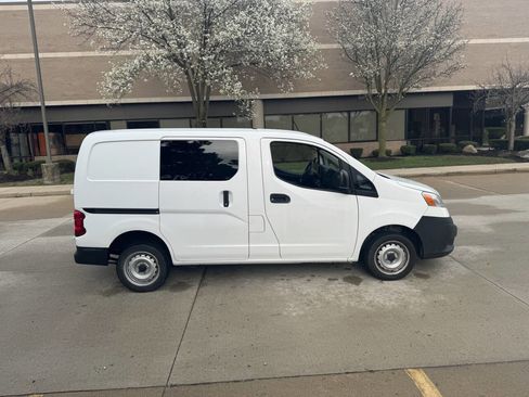 Used 2015 Nissan NV200 S w/ Back Door Glass Package FWD image 5