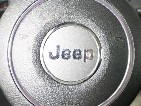 Used 2015 Jeep Wrangler Rubicon w/ Connectivity Group AWD/4WD image 30