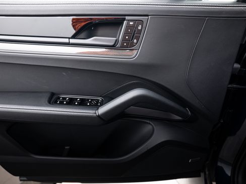 New 2026 Porsche Cayenne GTS image 20