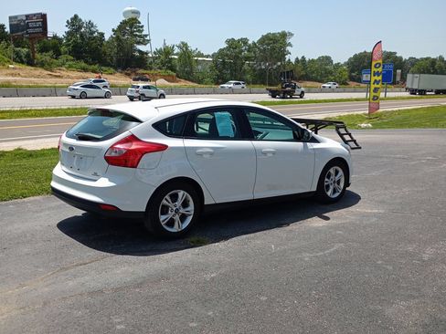 Used 2014 Ford Focus SE FWD image 5