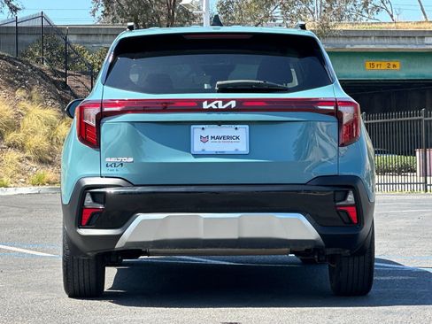 Used 2024 Kia Seltos EX FWD image 4