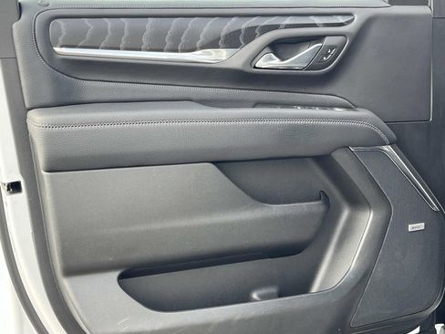 Used 2023 GMC Yukon XL Denali image 25