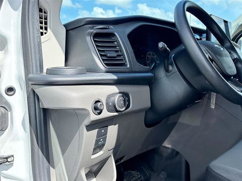 Used 2024 Ford Transit 350 XLT image 9