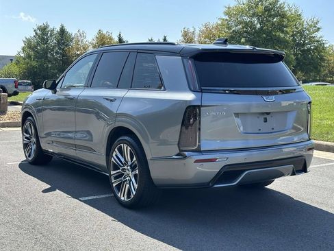 Certified 2026 Cadillac Vistiq Platinum w/ LPO, Floor Liner Package AWD/4WD image 23