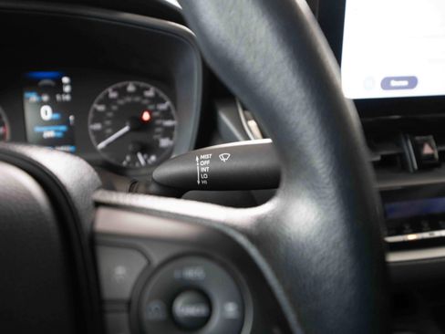 Used 2023 Toyota Corolla LE image 14