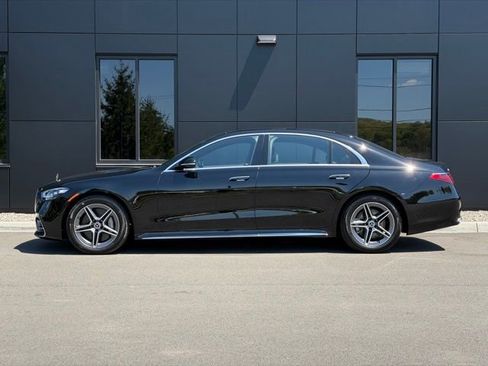 Used 2024 Mercedes-Benz S 580 4MATIC Sedan image 4
