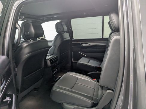 New 2025 Jeep Wagoneer Series II image 17