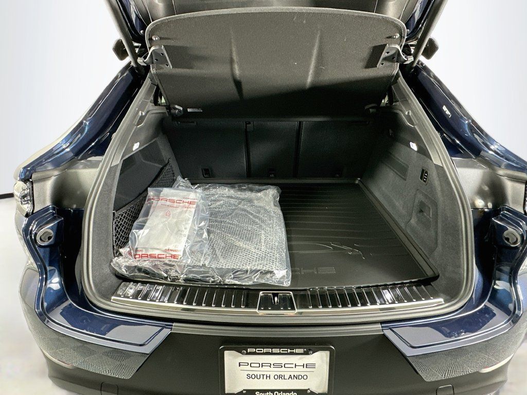 New 2026 Porsche Cayenne Turbo GT AWD/4WD image 27