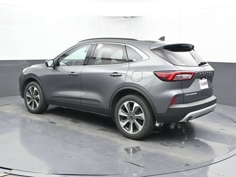 Used 2024 Ford Escape Platinum AWD/4WD image 10