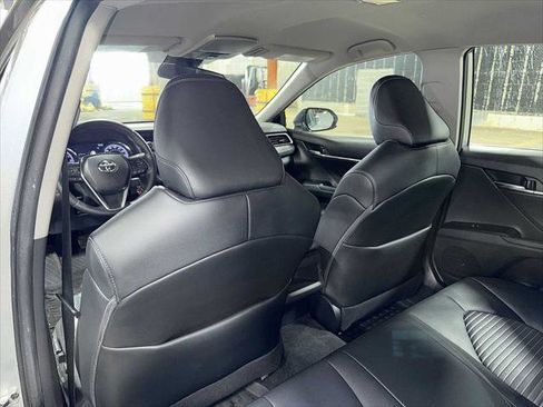 Certified 2020 Toyota Camry SE image 27