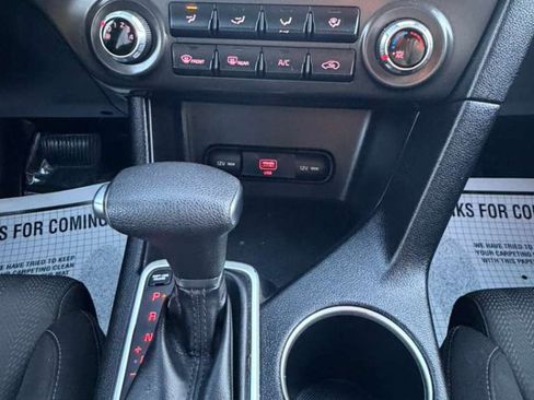 Used 2022 Kia Sportage LX image 28