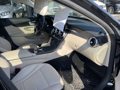Certified 2021 Mercedes-Benz C 300 4MATIC Sedan image 9
