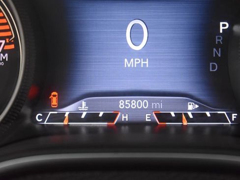 Used 2019 Jeep Cherokee Limited w/ Luxury Group AWD/4WD image 30