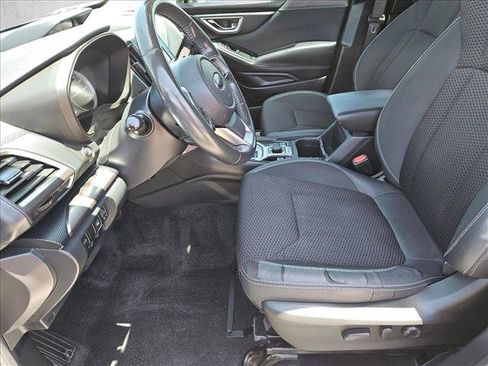 Used 2019 Subaru Forester Premium AWD/4WD image 17