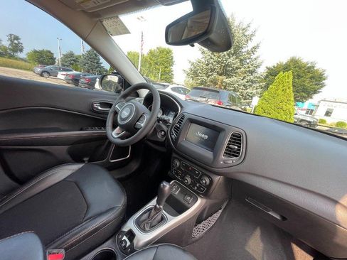 Used 2021 Jeep Compass Latitude FWD image 7