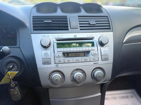 Used 2006 Toyota Solara SLE FWD image 14