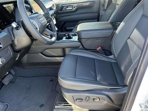 New 2026 GMC Yukon XL Elevation image 18