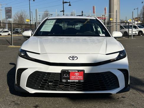 Certified 2025 Toyota Camry SE image 2