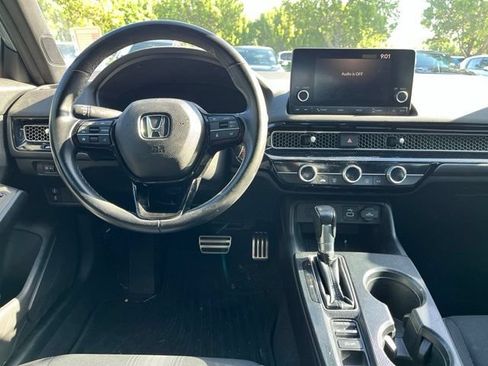 Used 2023 Honda Civic Sport image 4