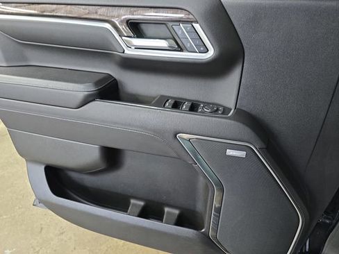 Used 2023 Chevrolet Silverado 1500 LTZ image 25