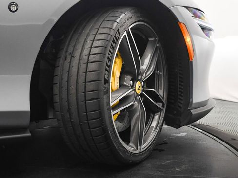 Certified 2025 Ferrari Roma Spider image 36