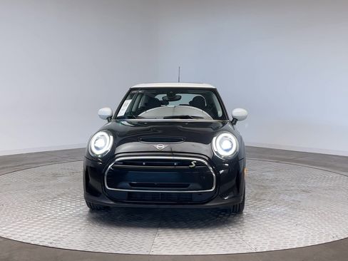 Certified 2024 MINI Cooper SE image 3