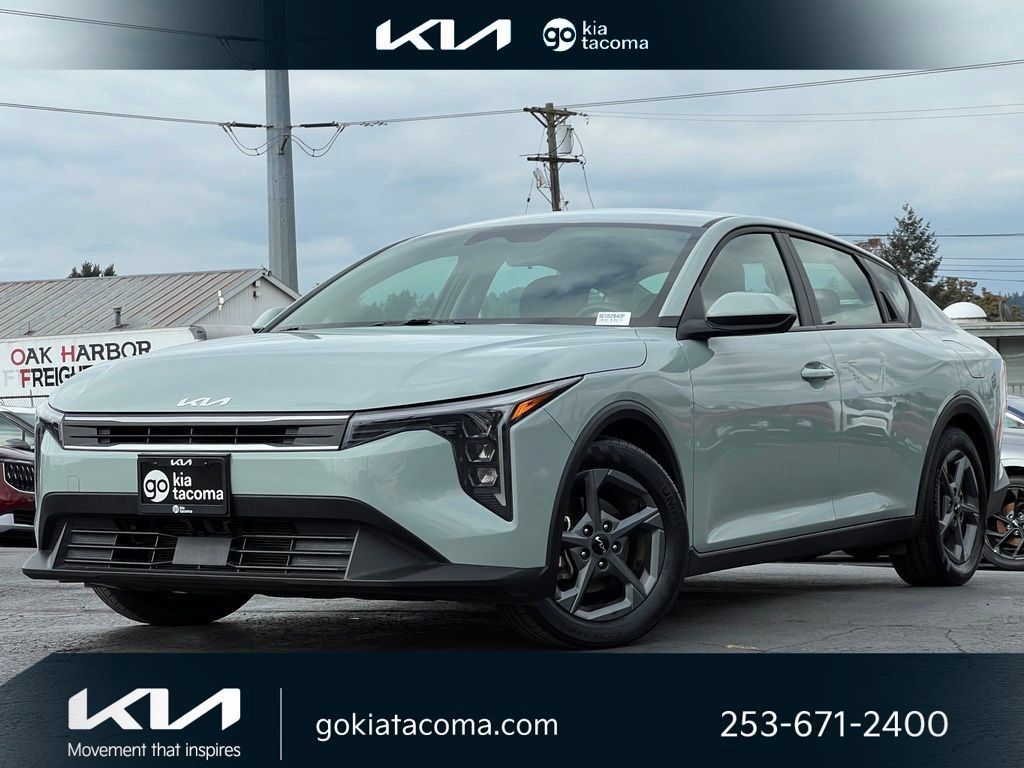 Used 2025 Kia K4 FWD image 1
