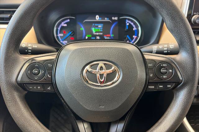 Certified 2023 Toyota RAV4 LE AWD/4WD image 24