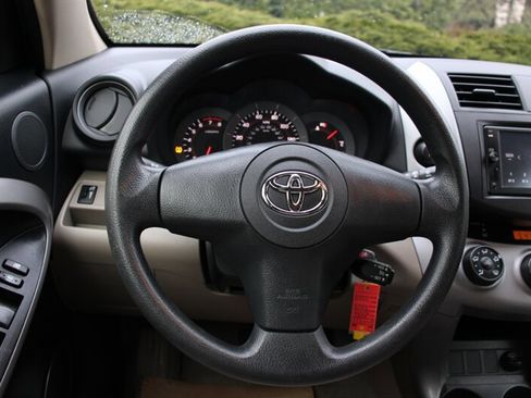 Used 2007 Toyota RAV4 4WD image 18