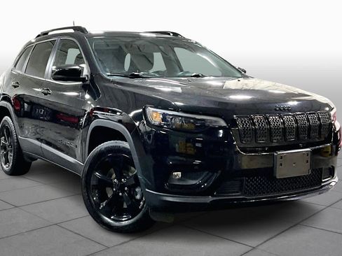 Used 2019 Jeep Cherokee Latitude Plus image 2