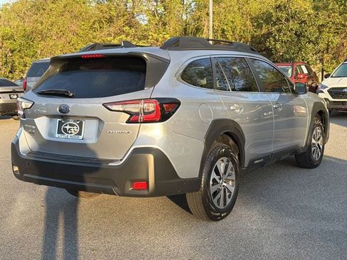 Certified 2025 Subaru Outback Premium w/ Popular Package #1 AWD/4WD image 3