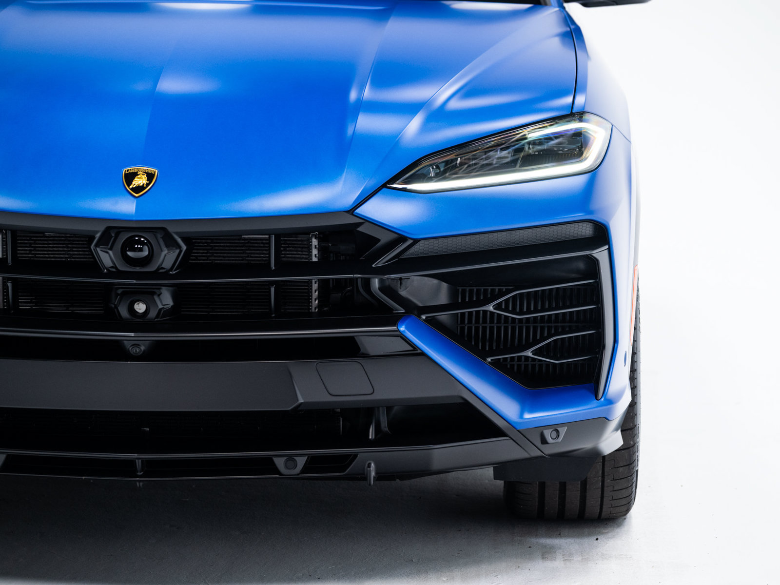 Used 2025 Lamborghini Urus SE AWD/4WD image 13