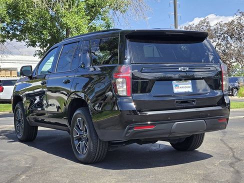 Used 2023 Chevrolet Tahoe Z71 w/ Luxury Package AWD/4WD image 3