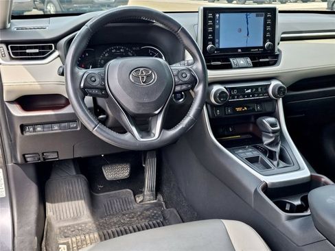 Used 2019 Toyota RAV4 Limited w/ Advanced Technology Package FWD image 88