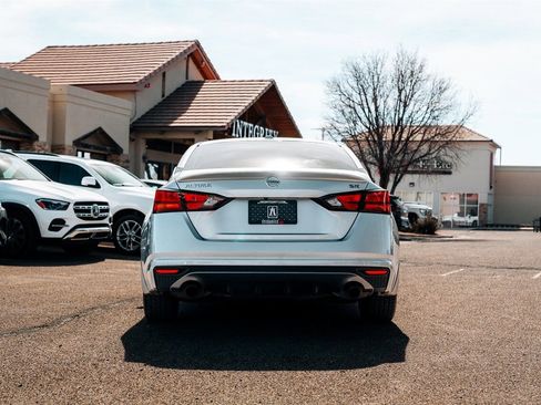 Used 2019 Nissan Altima 2.5 SR w/ SR Premium Package image 6