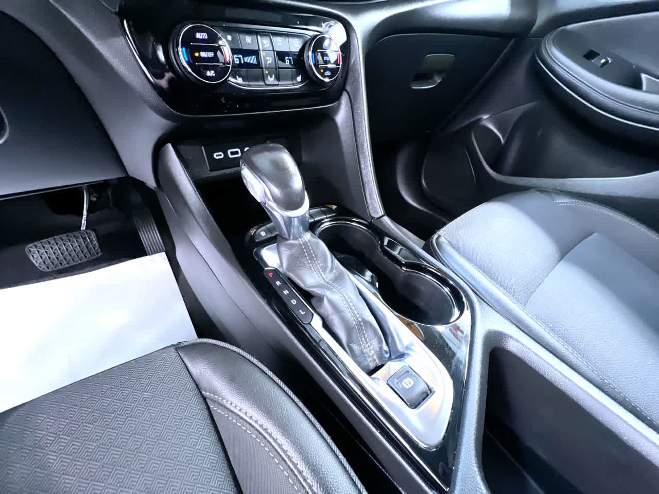 Used 2021 Buick Encore GX Select w/ Experience Buick Package FWD image 30