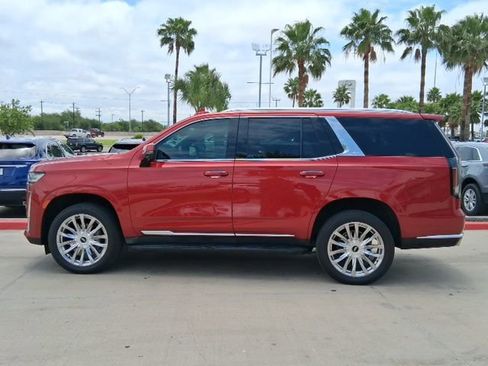 Used 2022 Cadillac Escalade Premium Luxury image 3