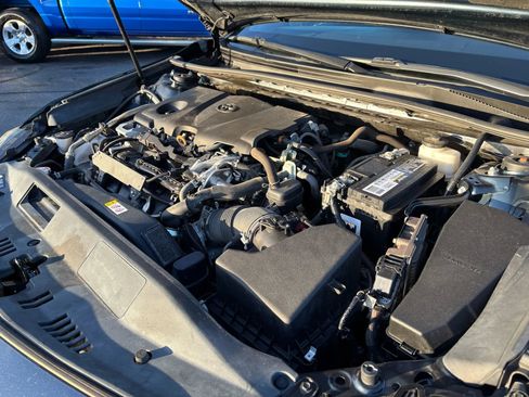 Used 2020 Toyota Camry SE image 22