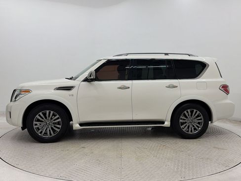 Used 2019 Nissan Armada Platinum w/ Captain's Chairs Package RWD image 2