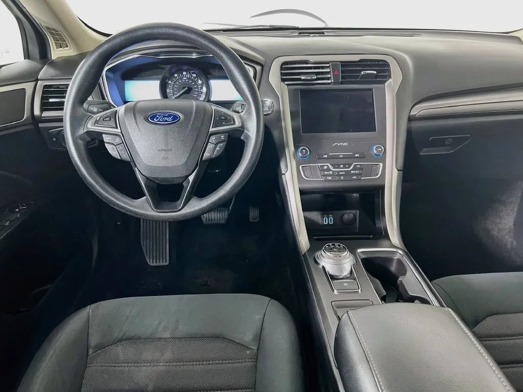Used 2019 Ford Fusion SE FWD image 22