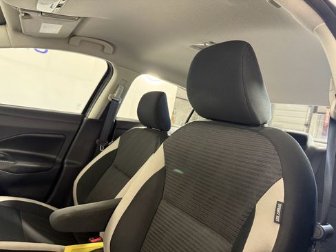 Used 2020 Nissan Versa SV image 17