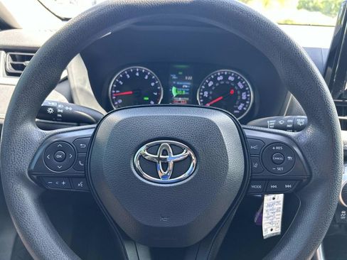 Used 2021 Toyota RAV4 LE FWD image 25