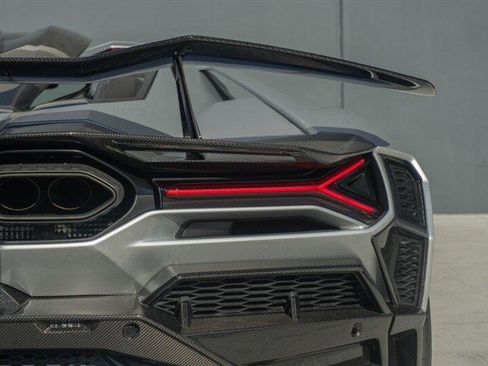 Used 2024 Lamborghini Revuelto image 56