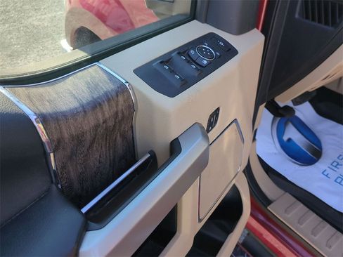Used 2019 Ford F250 Lariat w/ Lariat Ultimate Package image 12