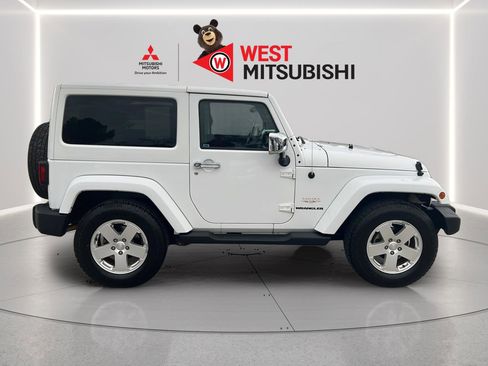 Used 2011 Jeep Wrangler Sahara w/ Connectivity Group image 6