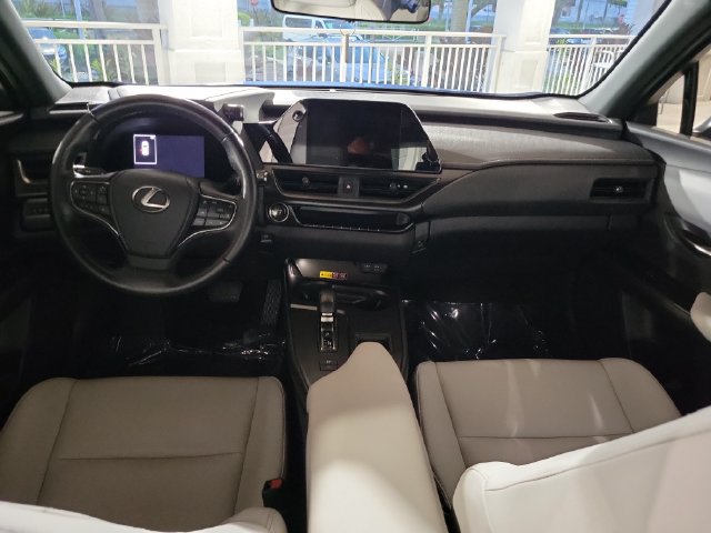 Used 2025 Lexus UX 300h FWD w/ Accessory Package (Z2) image 9