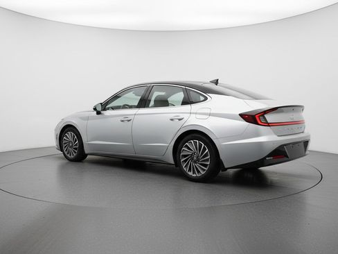 Used 2025 Hyundai Sonata SEL FWD image 6