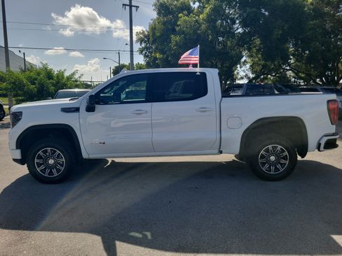 Used 2025 GMC Sierra 1500 AT4 AWD/4WD image 8