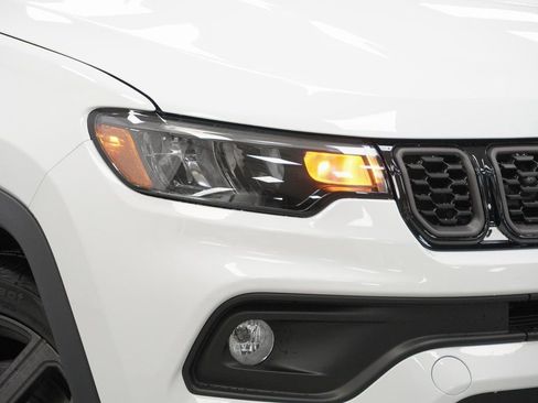 New 2026 Jeep Compass Latitude image 5