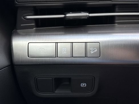 New 2026 Hyundai Kona SEL Premium FWD image 17